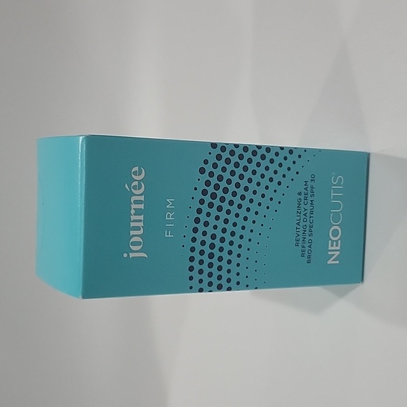 NEOCUTIS Journée Firm Revitalizing & Refining Day Cream - Picture 1 of 5